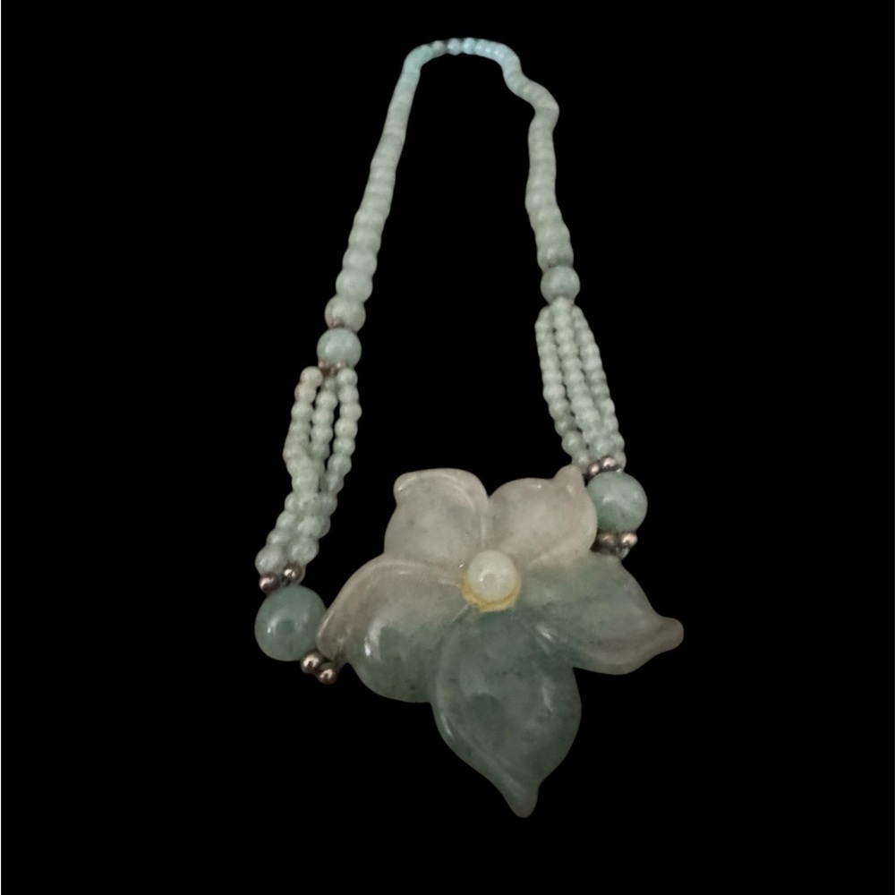 This a beautiful piece that would look great around anyone’s neck.